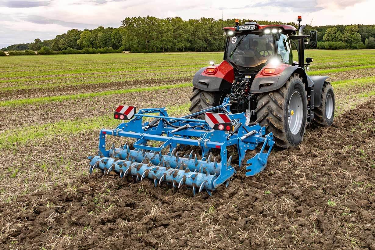 Agricultural tractor